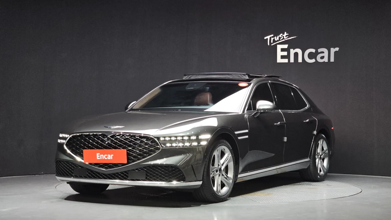 2022 Genesis G90