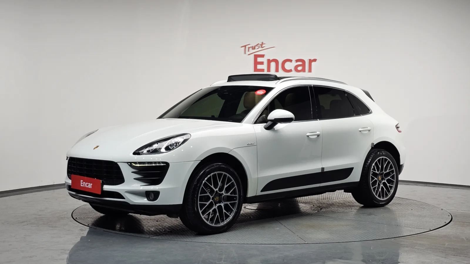 2017 Porsche Macan
