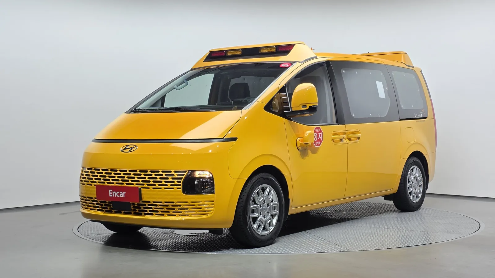 2023 Hyundai Staria
