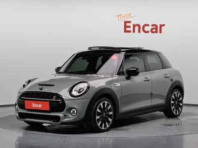 2021 MINI Cooper