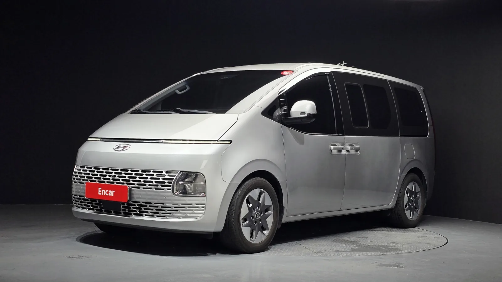 2022 Hyundai Staria