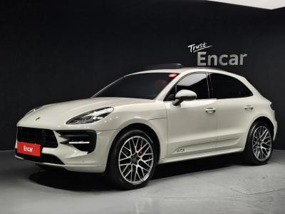 Porsche Macan 2021