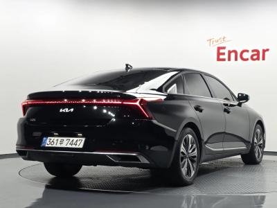2022 Kia K8