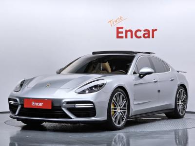 2018 Porsche Panamera