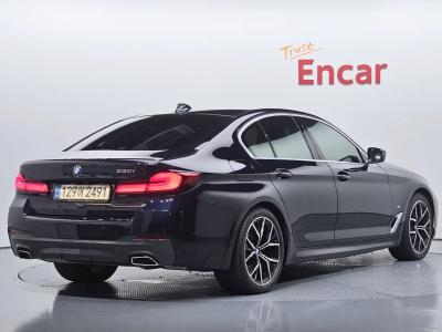 2022 BMW 5-Series
