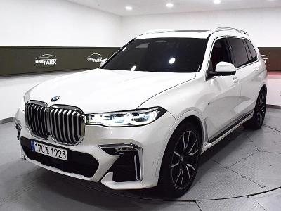 2022 BMW X7