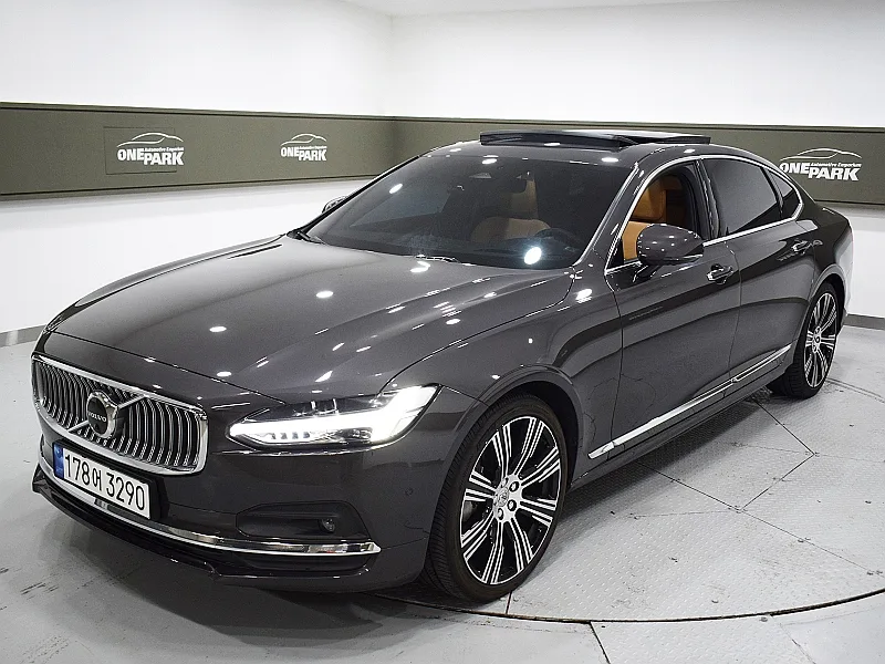 2023 Volvo S90