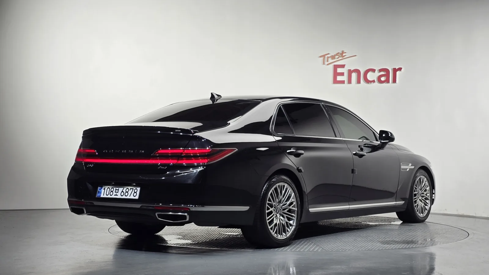2021 Genesis G90
