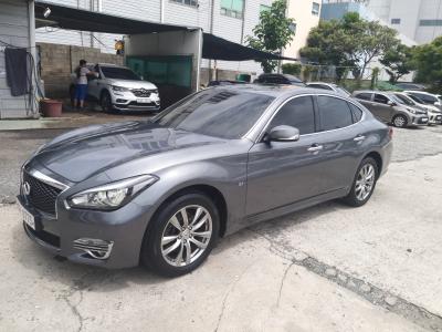 2016 Infiniti Q70