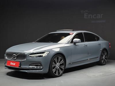 2023 Volvo S90