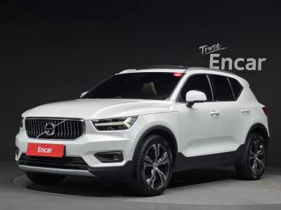 2022 Volvo XC40