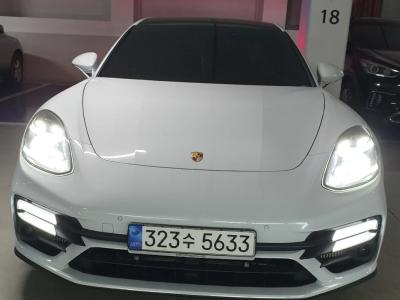 2023 Porsche Panamera