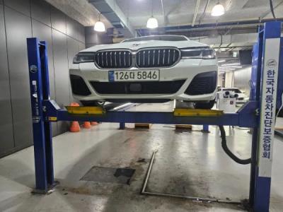 2023 BMW 5-Series