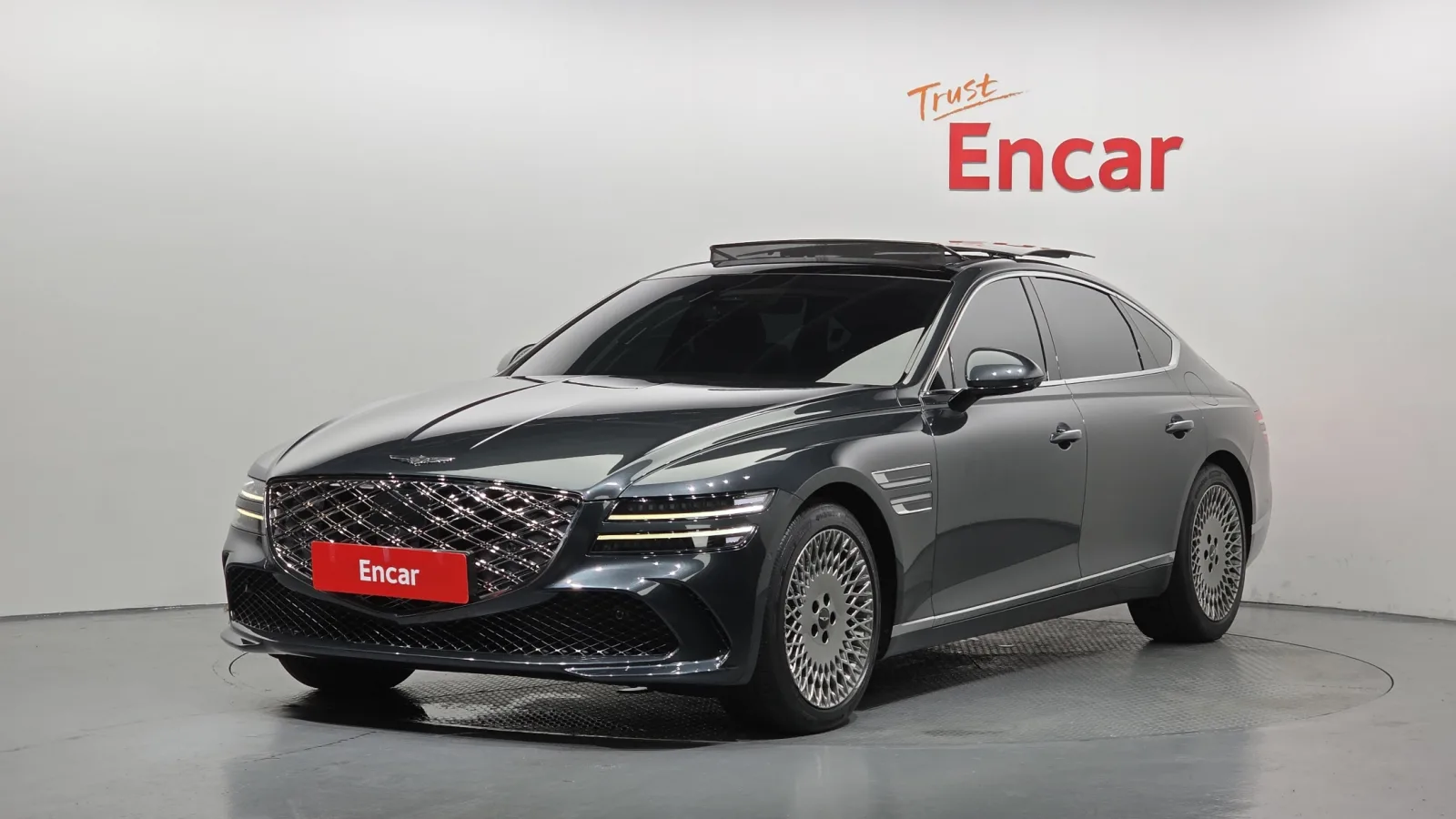 2025 Genesis G80