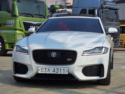 2017 Jaguar XF