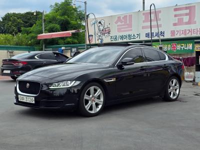 2017 Jaguar XE