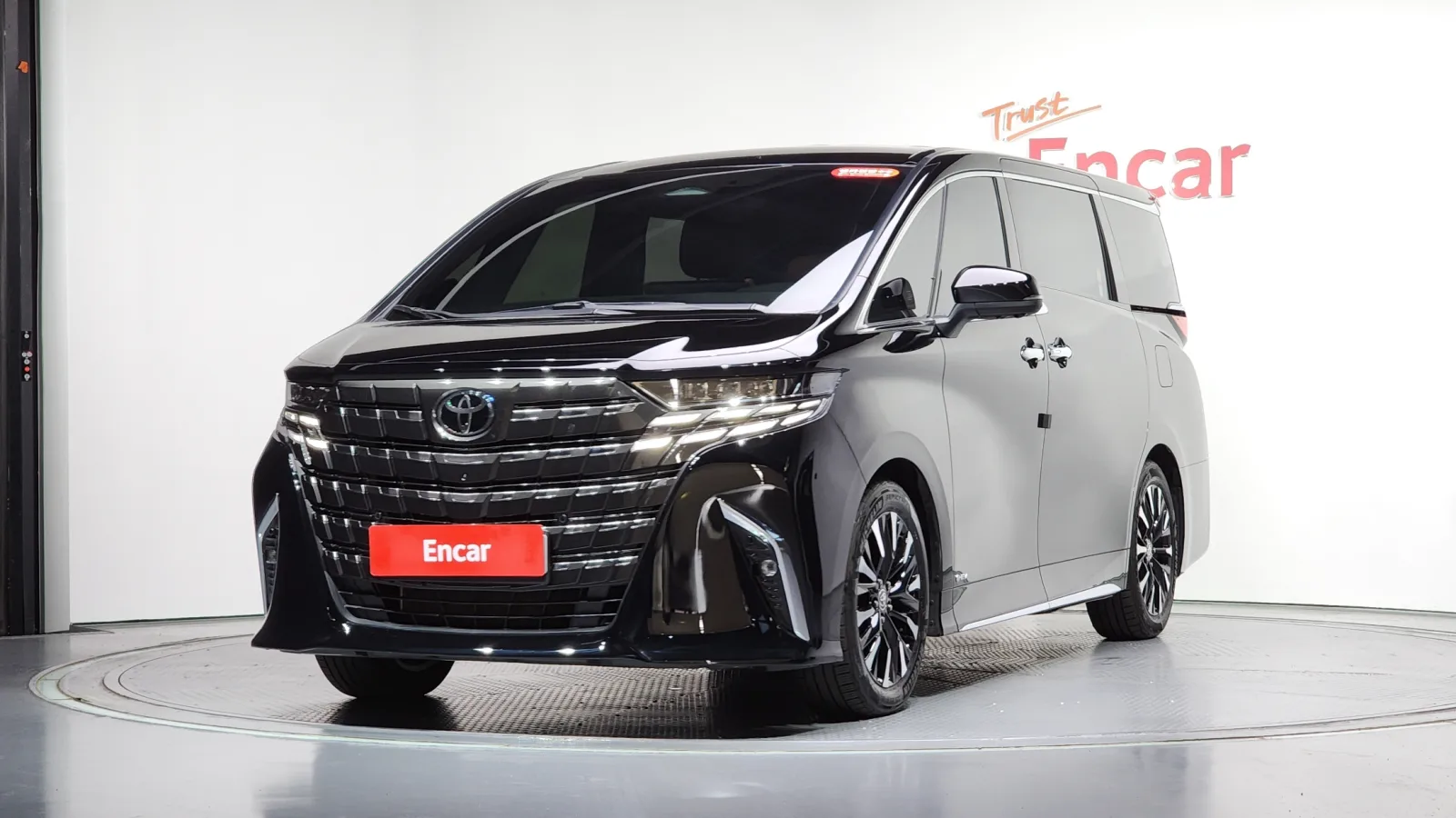 2025 Toyota Alphard