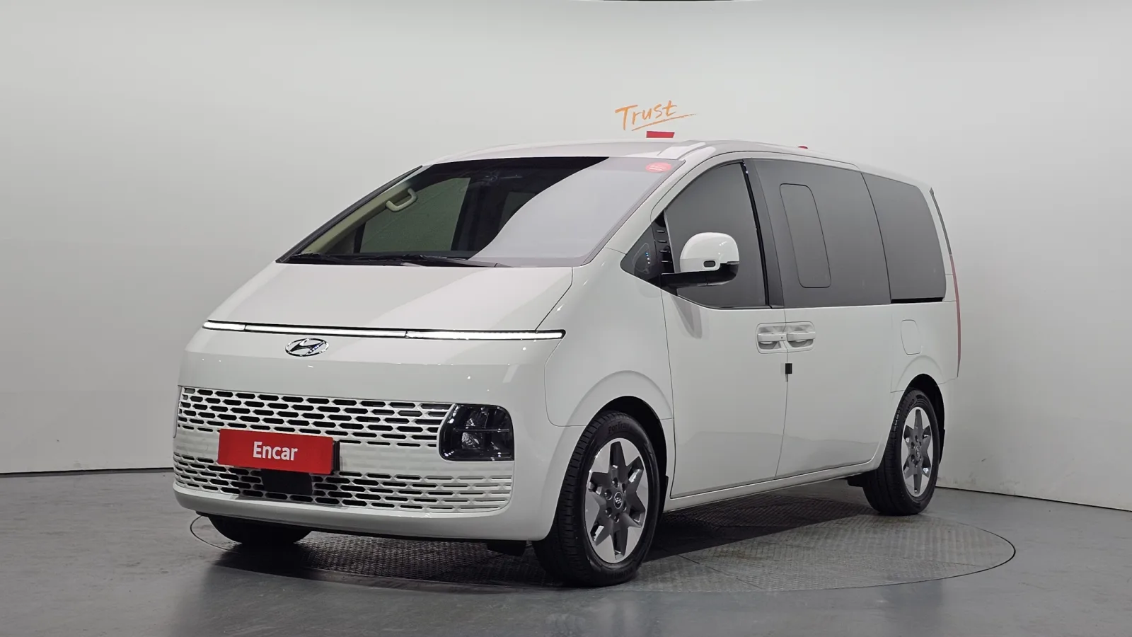 2023 Hyundai Staria