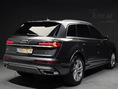 2021 Audi Q7