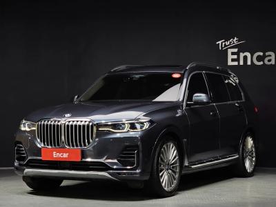 2022 BMW X7