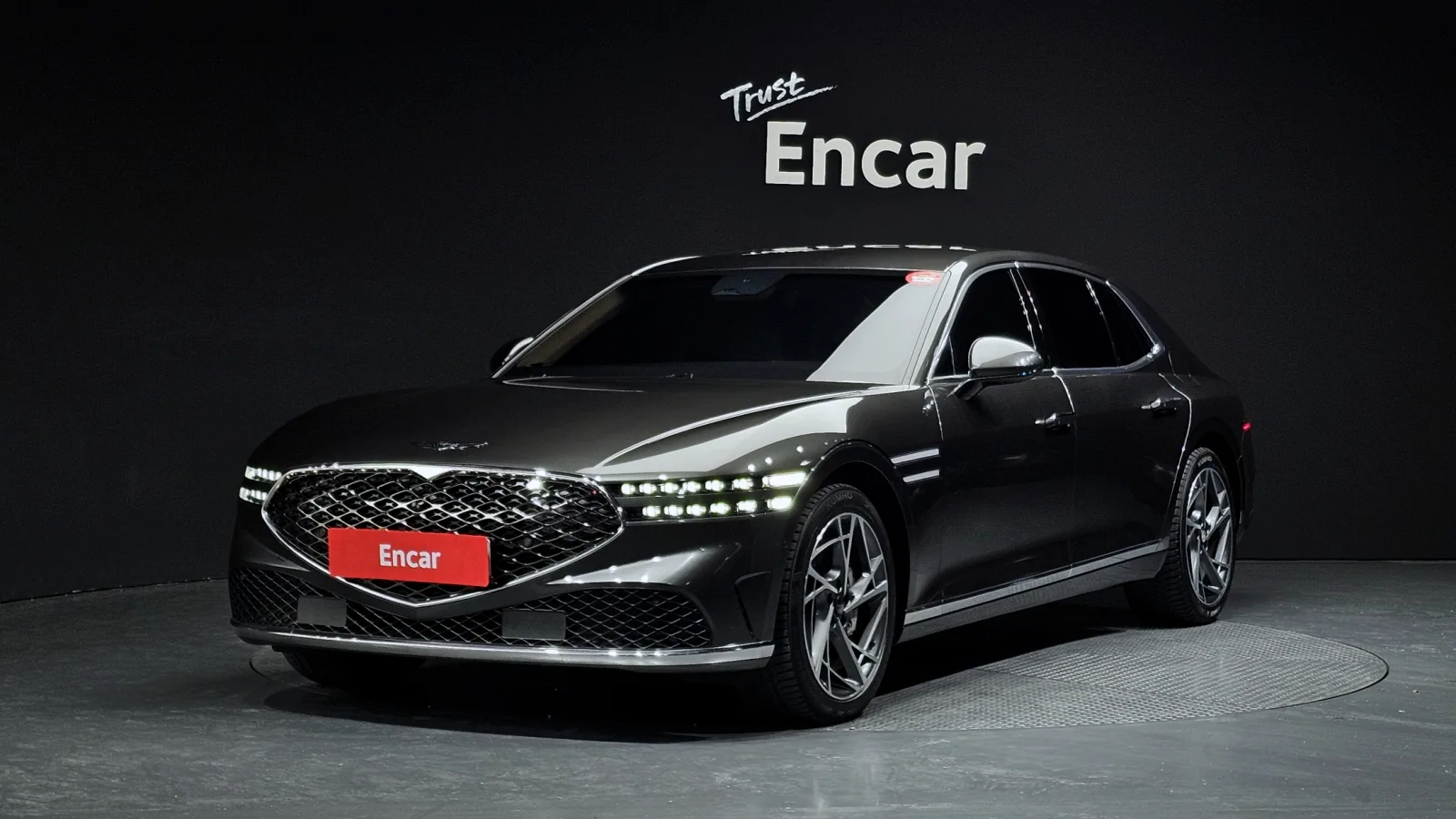 2023 Genesis G90