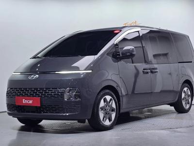 2025 Hyundai Staria