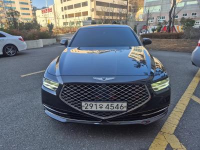 2020 Genesis G90