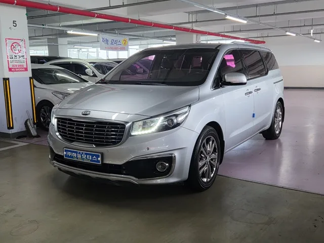 2017 Kia Carnival