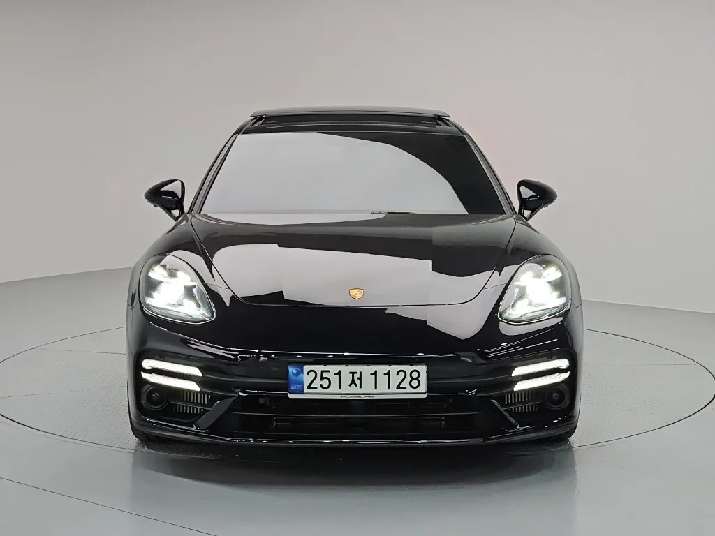 2022 Porsche Panamera