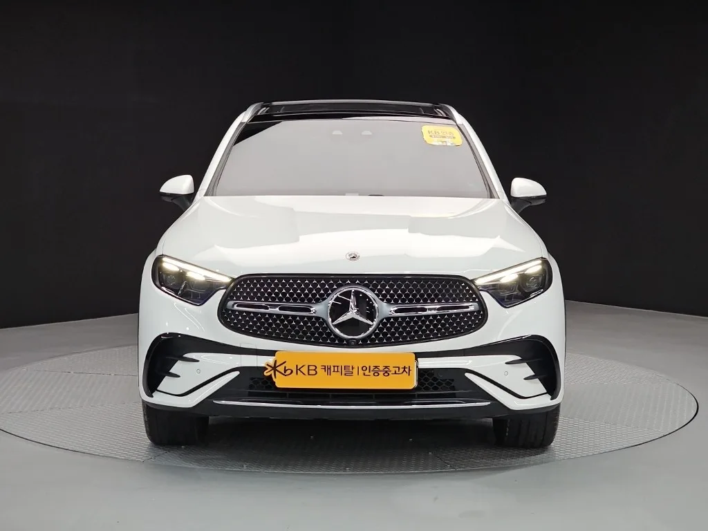 2023 Mercedes-Benz GLC-Class