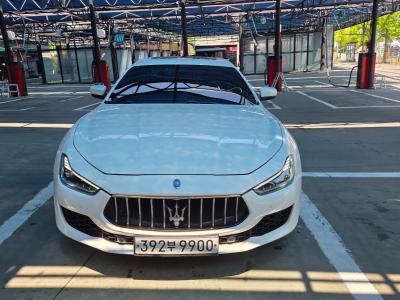 2018 Maserati Ghibli
