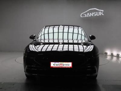 2023 Genesis G90