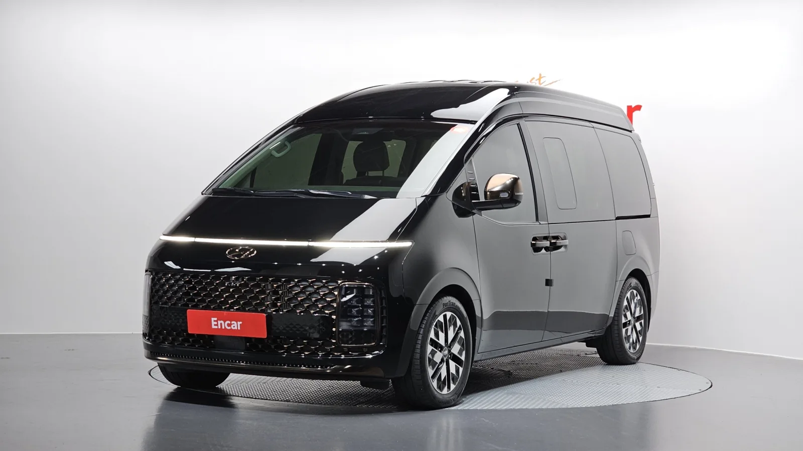 2022 Hyundai Staria
