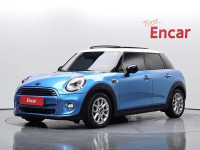 2015 MINI Cooper