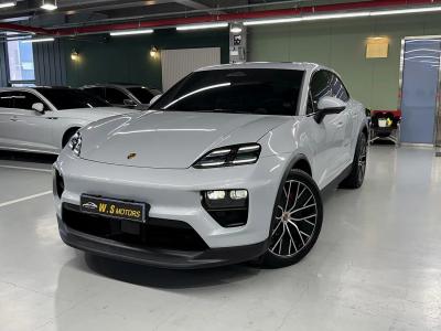 2025 Porsche Macan