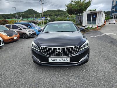 2015 Hyundai Aslan