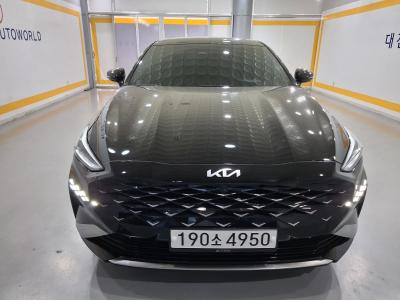 2022 Kia K8