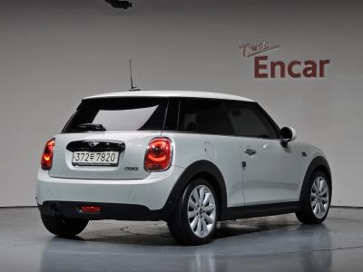 2018 MINI Cooper