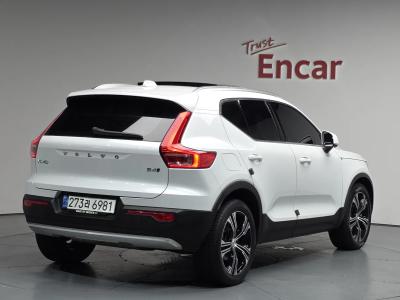2021 Volvo XC40