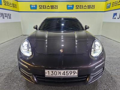 2016 Porsche Panamera