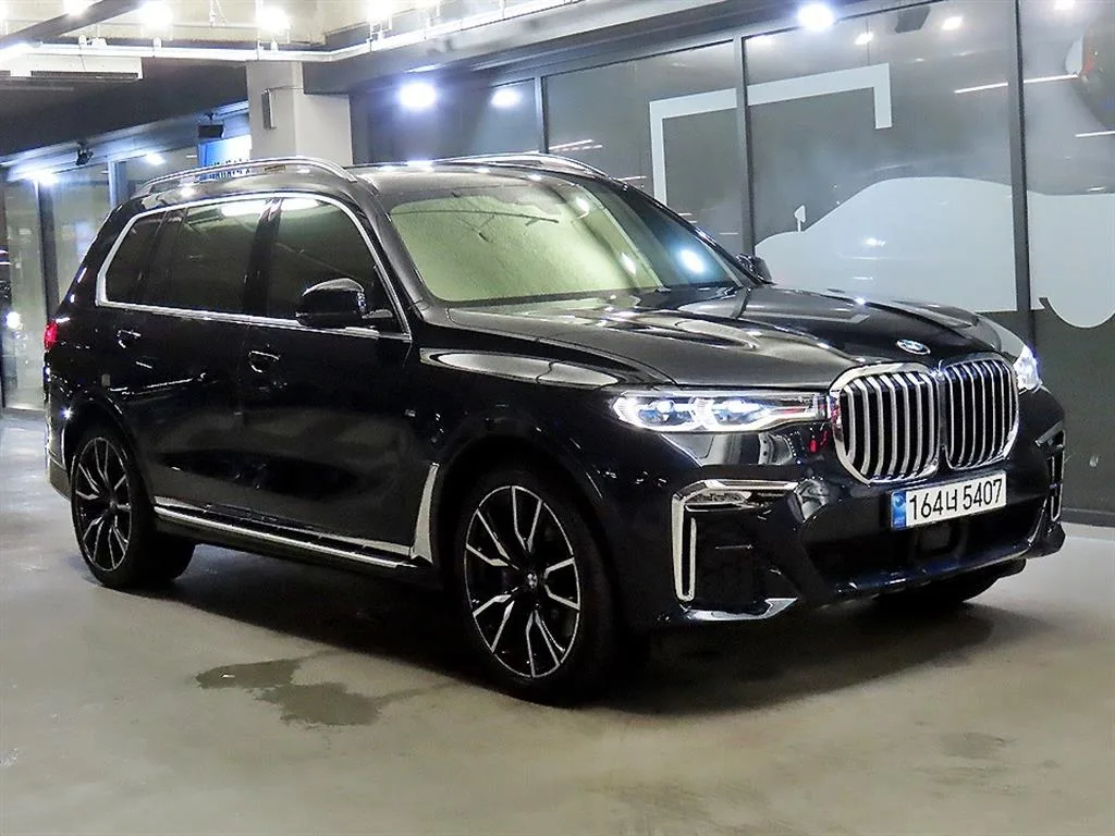 2021 BMW X7
