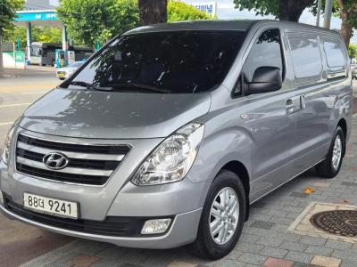 2016 Hyundai Starex
