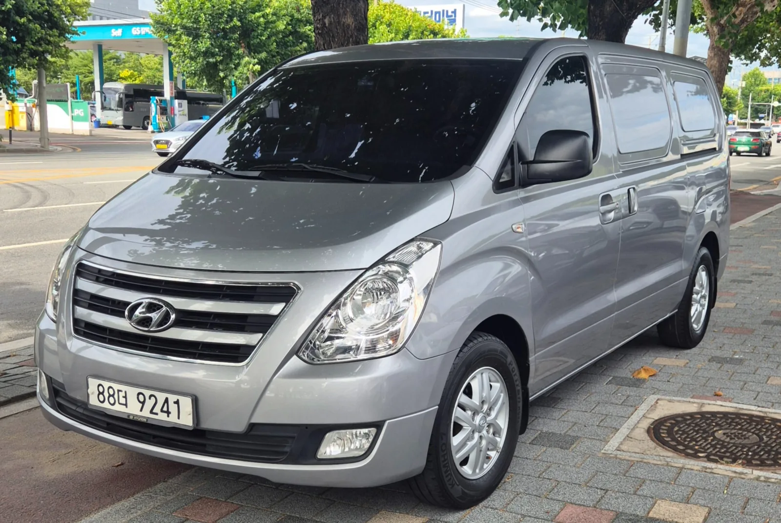 2016 Hyundai Starex