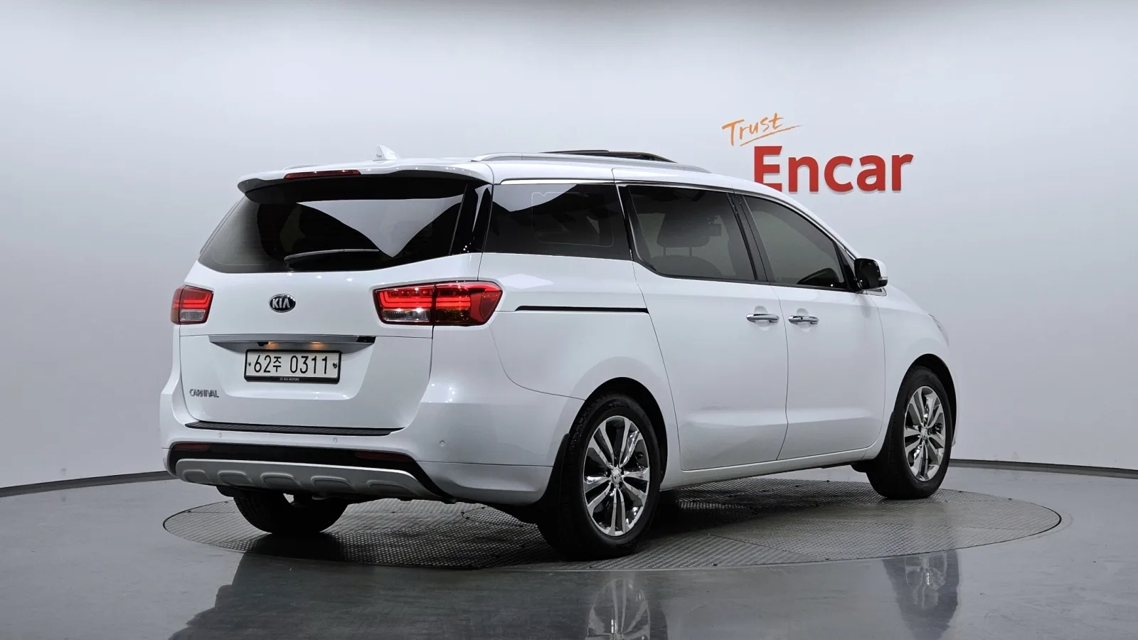 2017 Kia Carnival