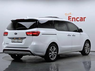 2017 Kia Carnival