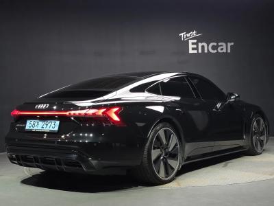2022 Audi e-tron GT