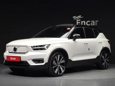 2022 Volvo XC40