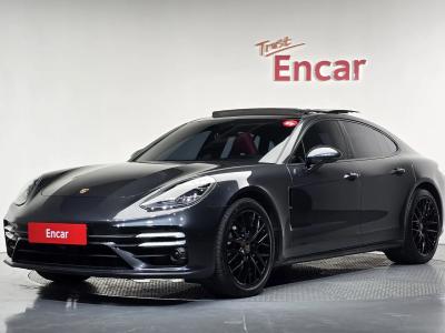 2021 Porsche Panamera