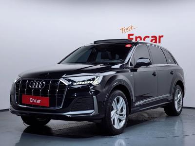 Audi Q7 2021
