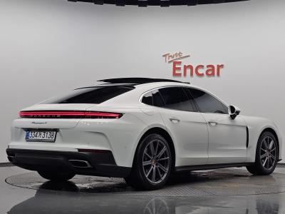 2025 Porsche Panamera